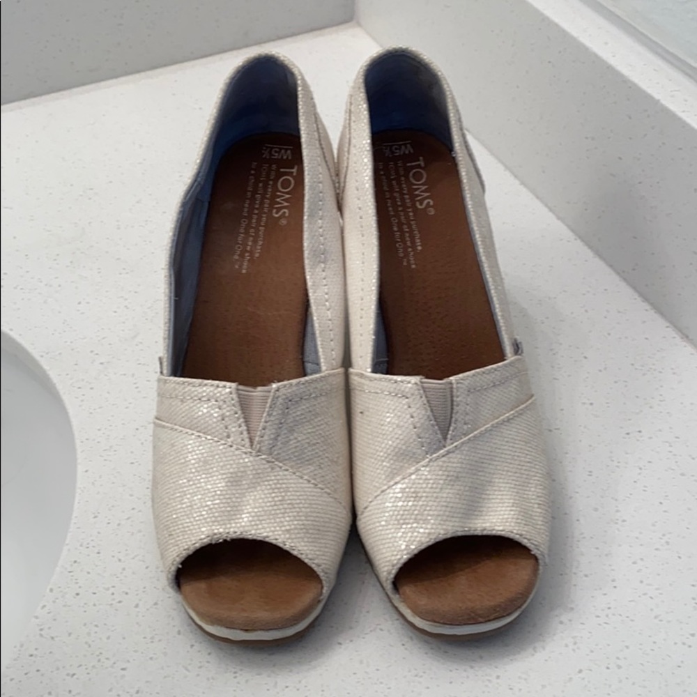 Toms ivory bridal wedges size 5.5